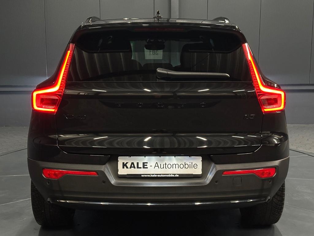 Volvo XC40 2025