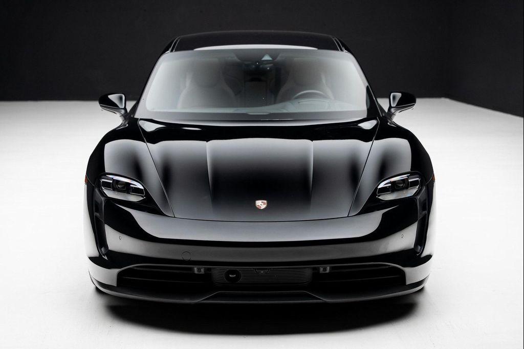 Porsche Taycan 2022
