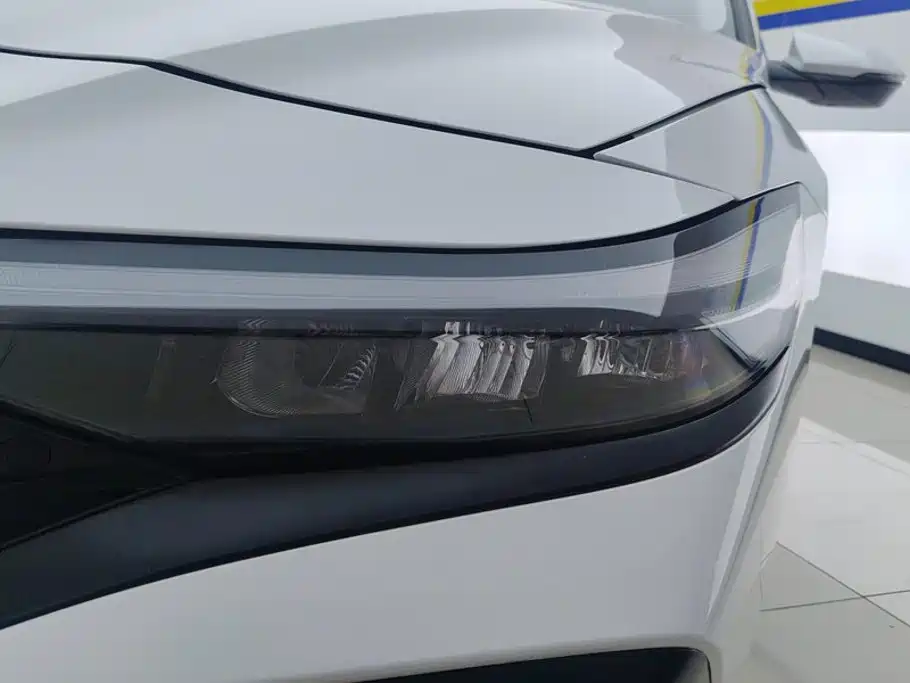 Hyundai Elantra 2024