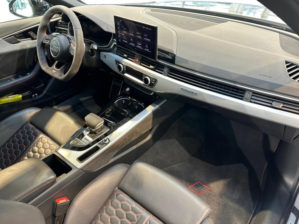 Audi RS4 2024