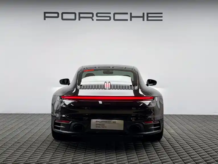 Porsche 911 2023