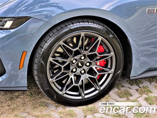 Ford Mustang 2024