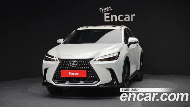 Lexus NX 2024