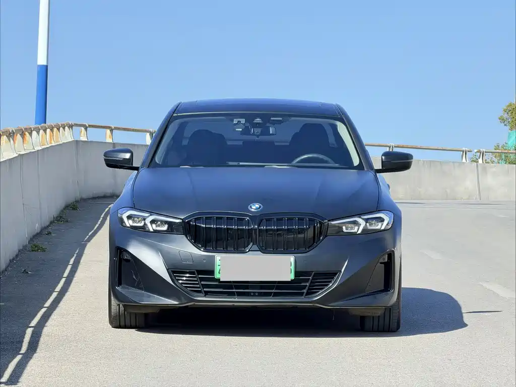 BMW i3 2024