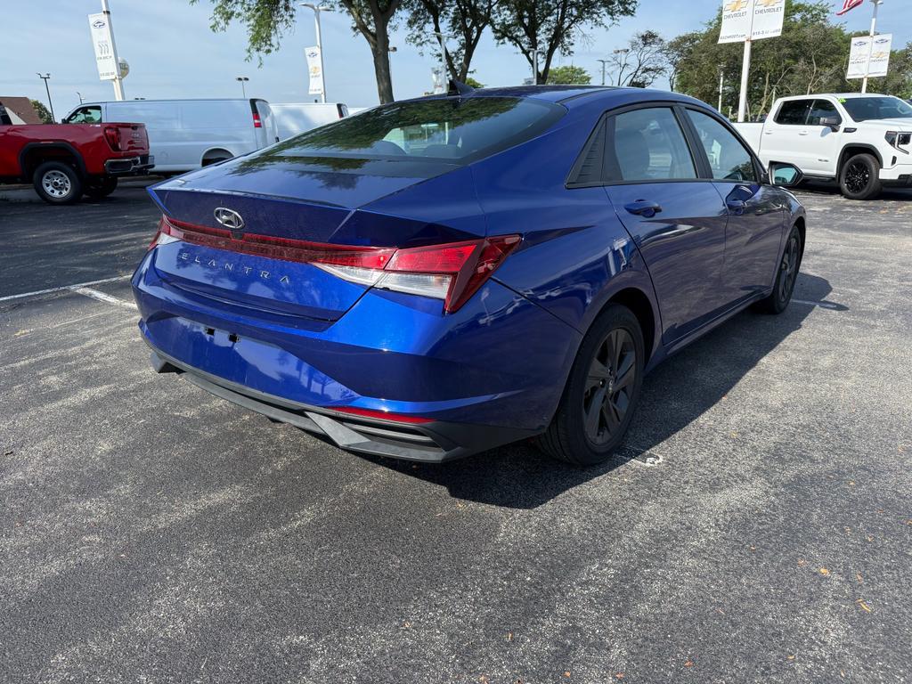 Hyundai Elantra 2023