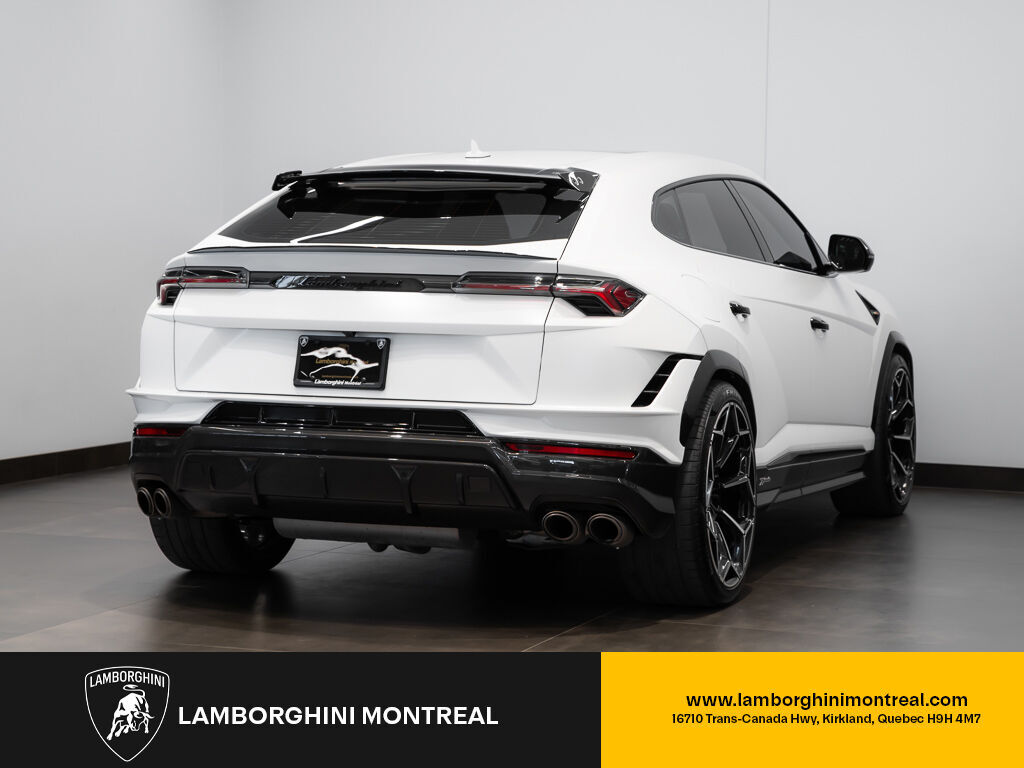 Lamborghini Urus 2024
