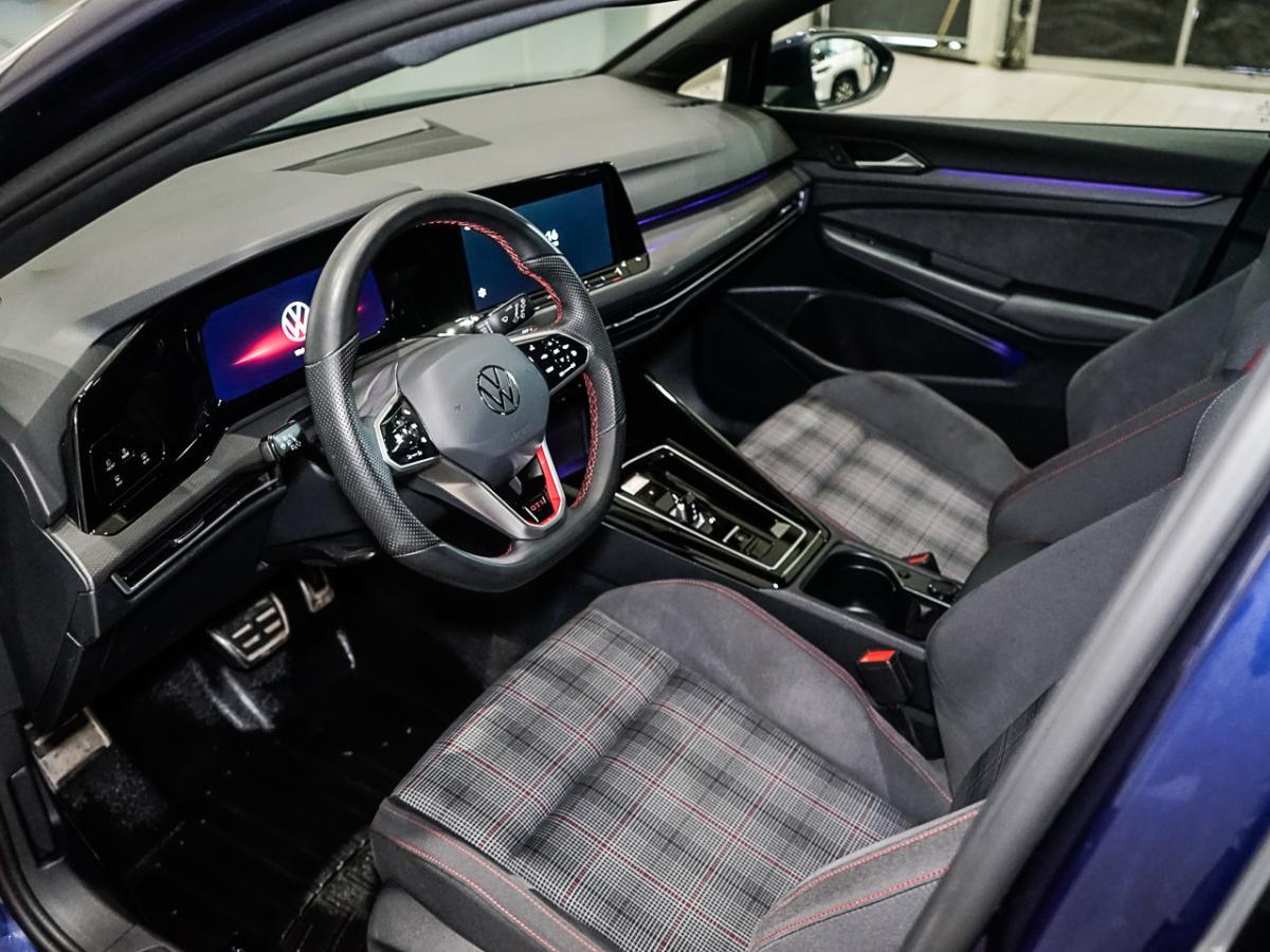 Volkswagen Golf GTI 2024