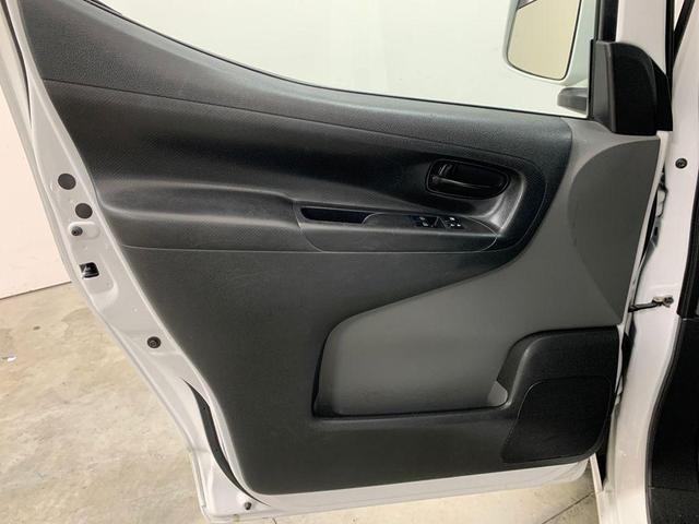 Nissan NV200 2021