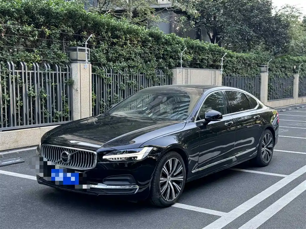 Volvo S90 2023