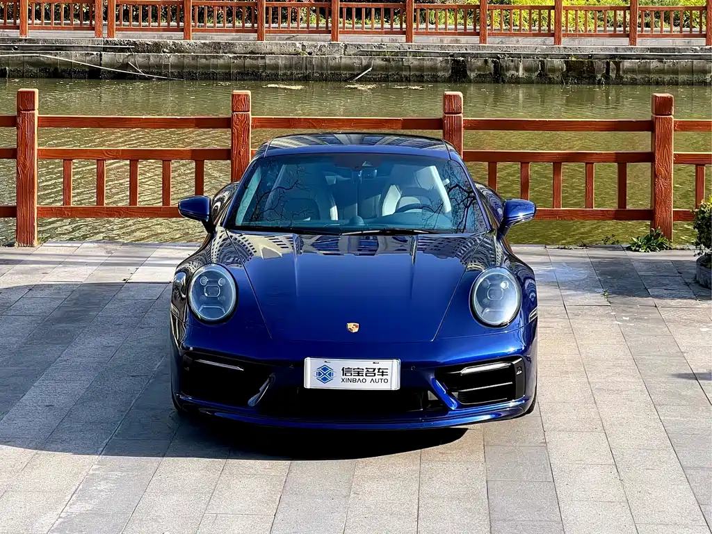 Porsche 911 2023