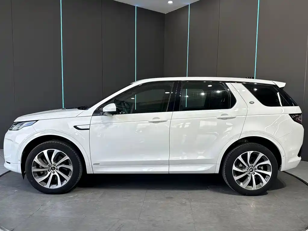 Land Rover Discovery Sport 2021