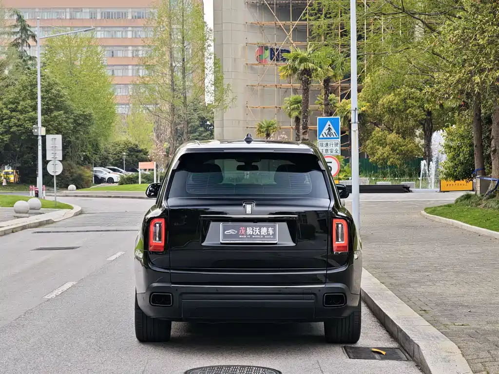 Rolls-Royce Cullinan 2021