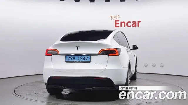 Tesla Model Y 2022