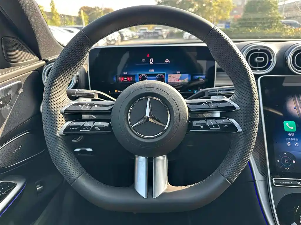 Mercedes-Benz C-Класс 2024