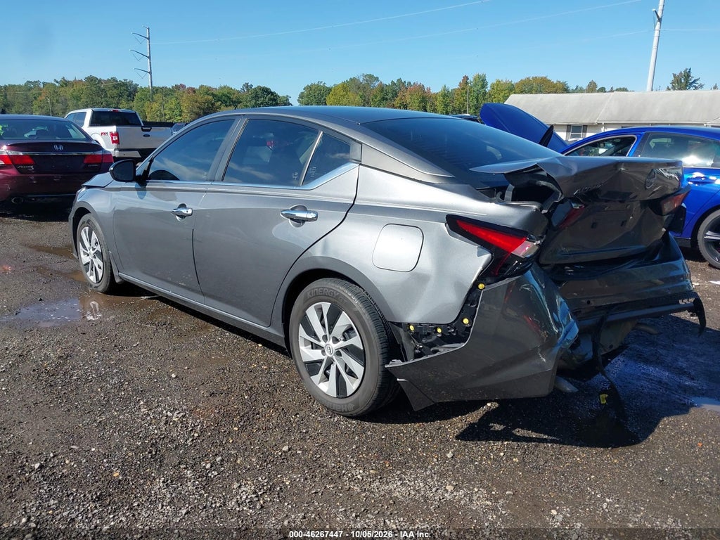 Nissan Altima 2024