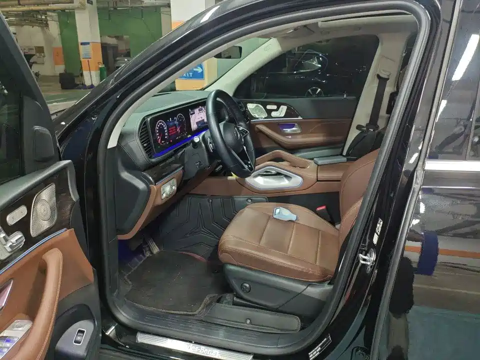 Mercedes-Benz GLE 2025