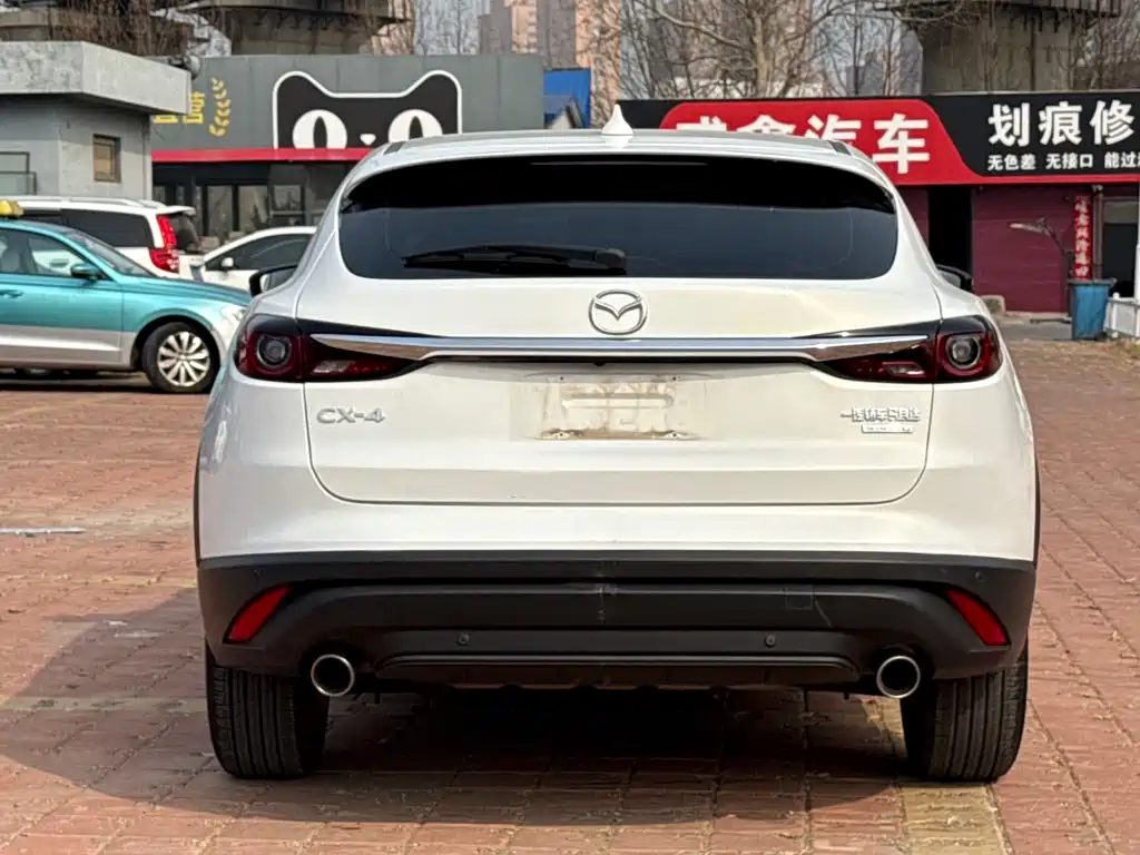 Mazda CX-4 2023