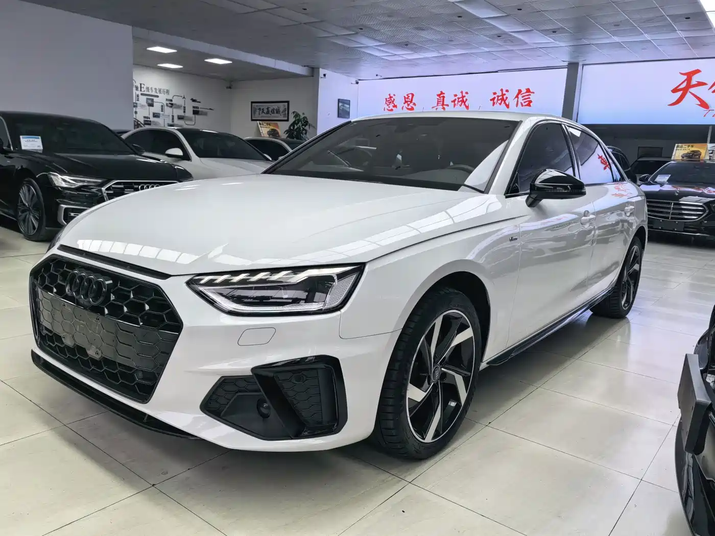 Audi A4 2023
