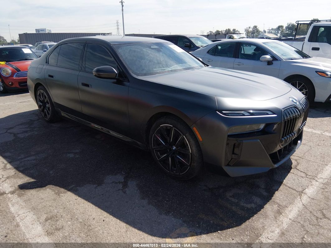 BMW i7 2025