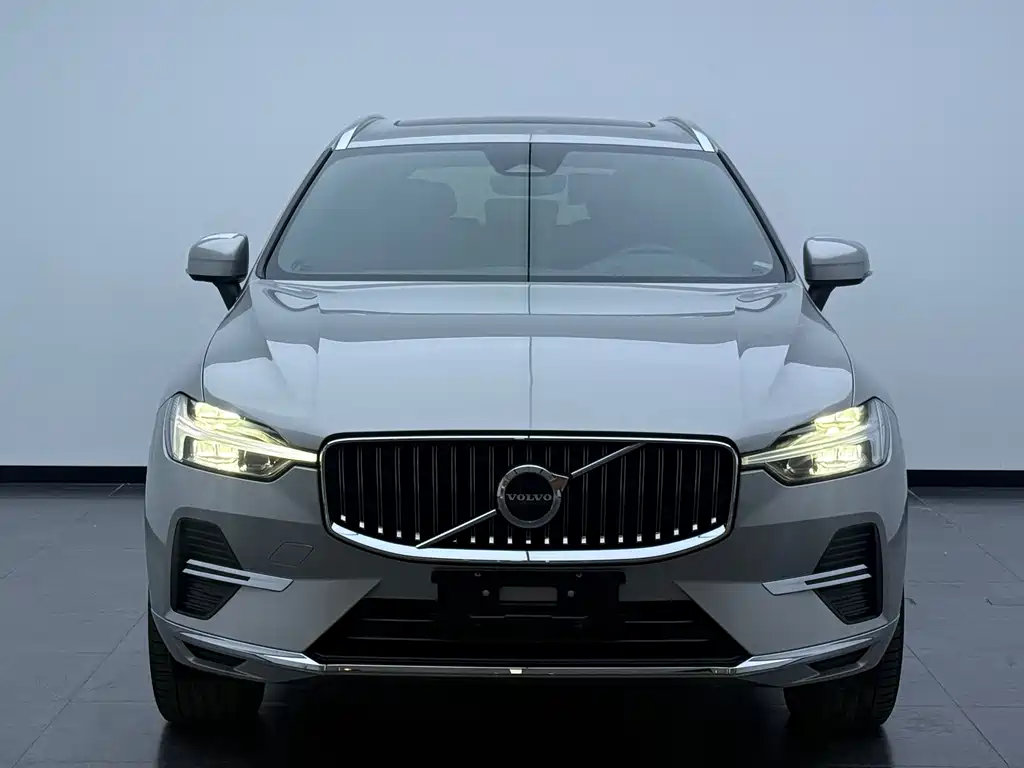 Volvo XC60 2022