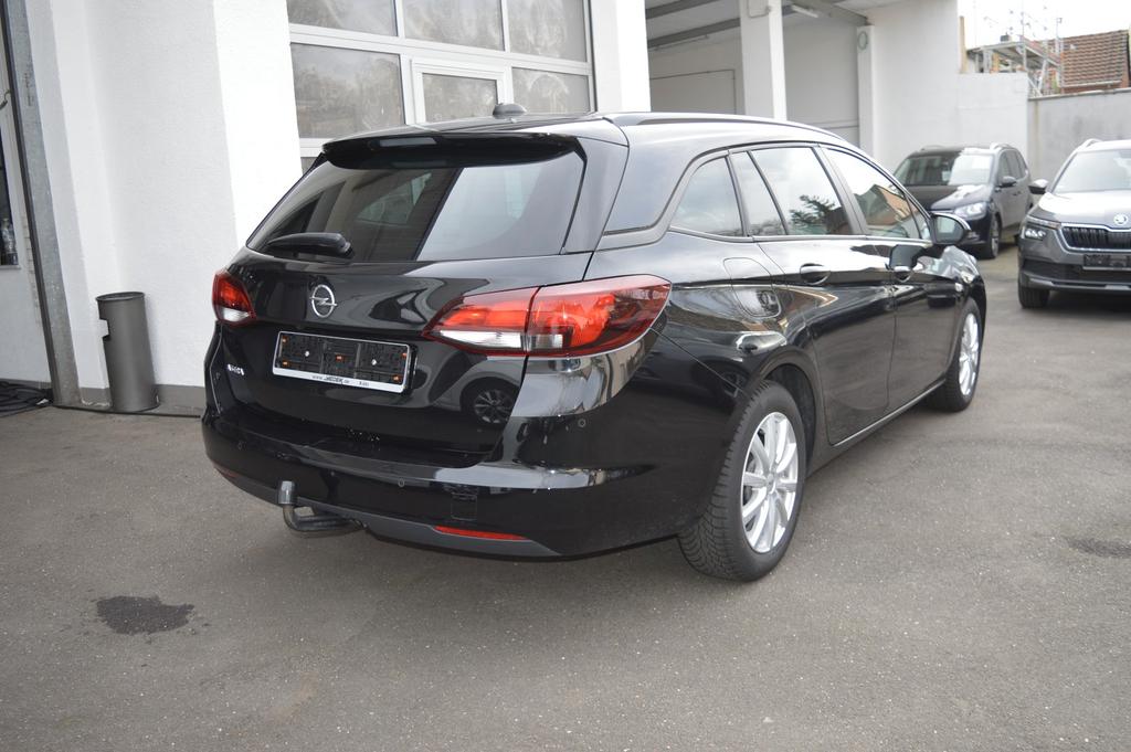 Opel Astra 2022