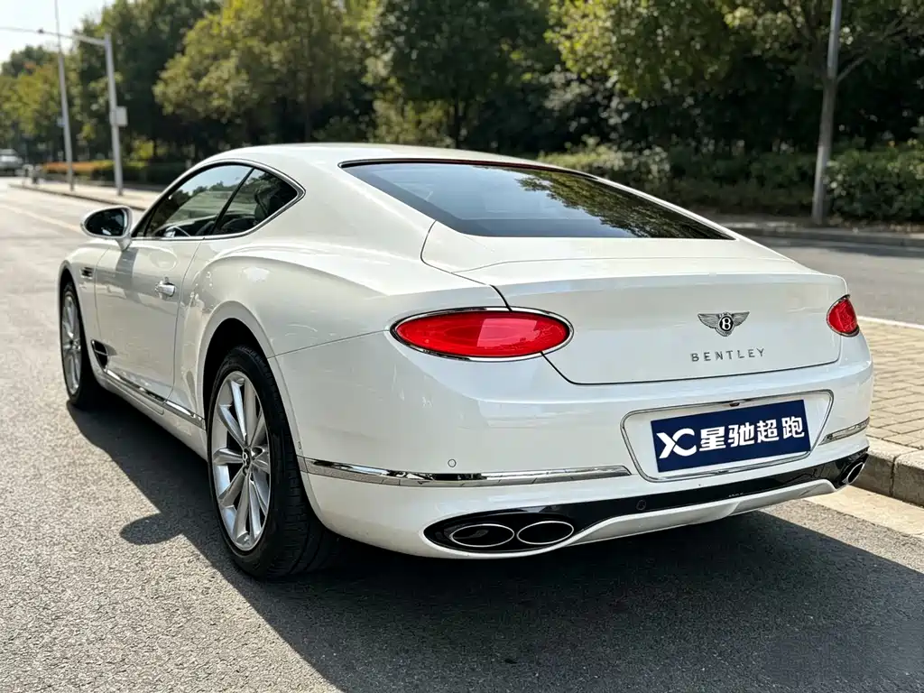 Bentley Continental 2021