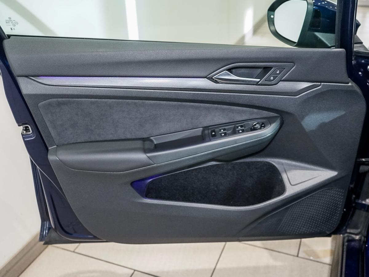 Volkswagen Golf GTI 2024