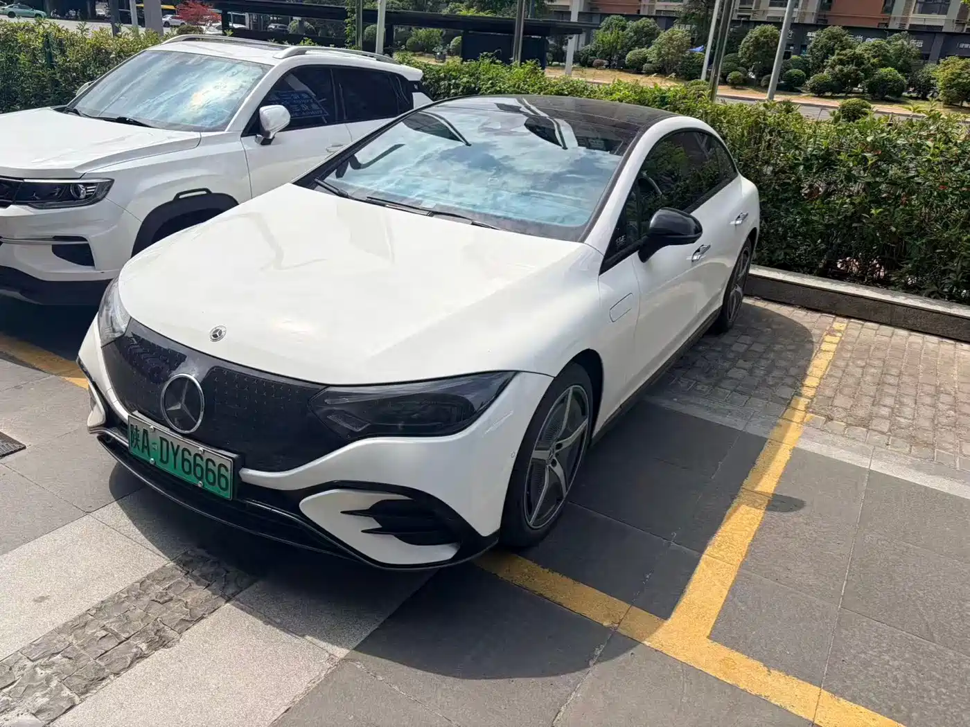 Mercedes-Benz EQE 2022