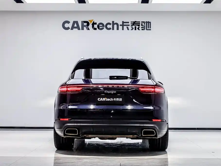 Porsche Cayenne 2021