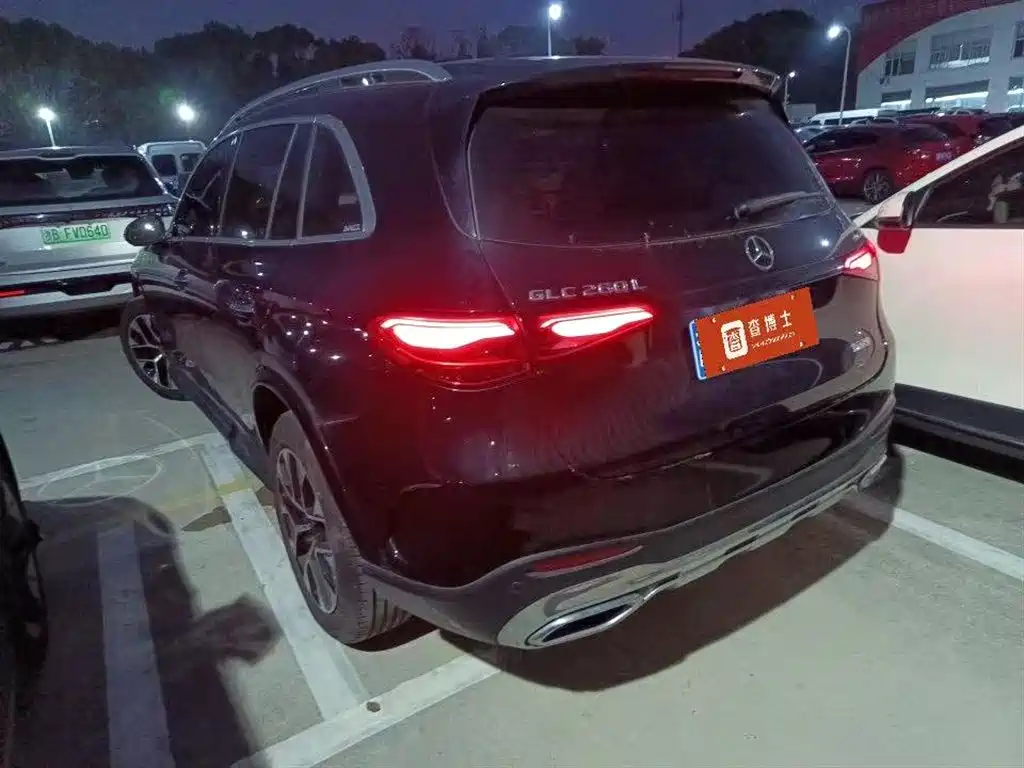 Mercedes-Benz GLC 2023