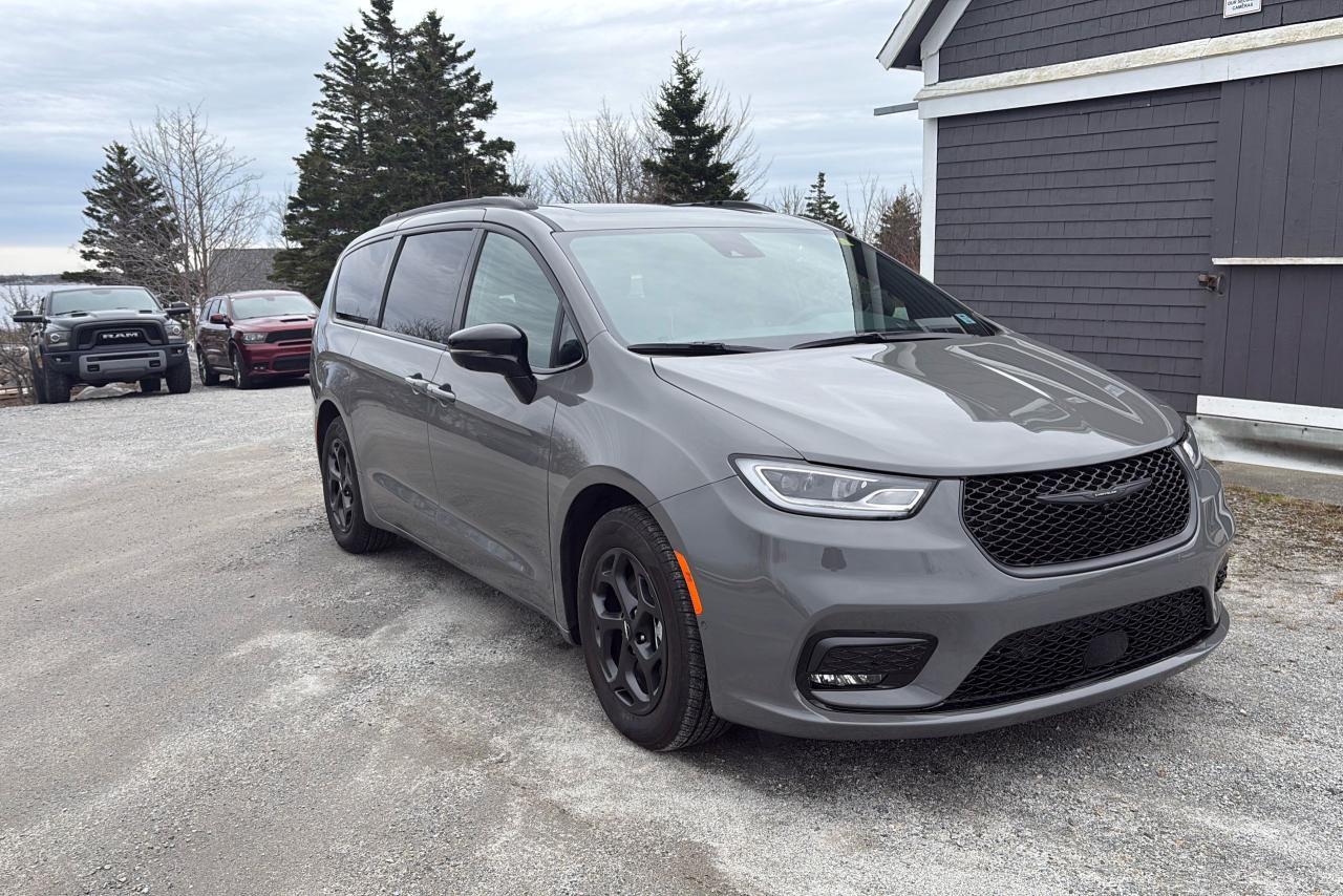 Chrysler Pacifica 2024