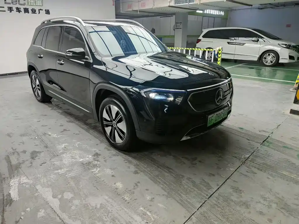 Mercedes-Benz EQB 2022
