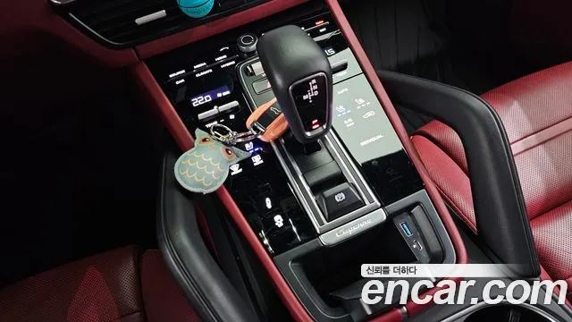 Porsche Cayenne 2021