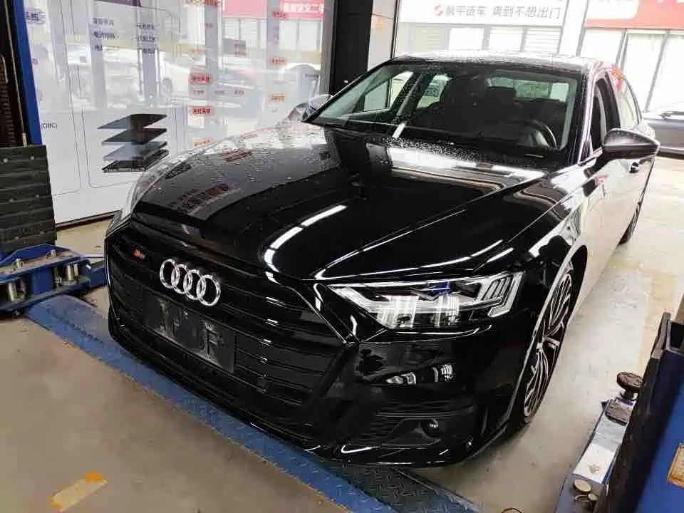 Audi S8 2021