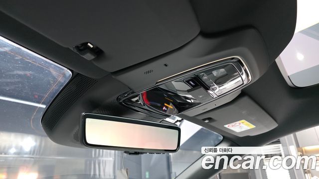 Polestar 4 2025