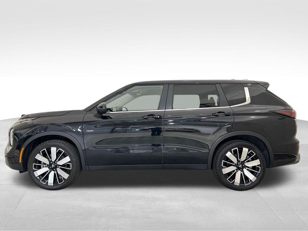 Mitsubishi Outlander 2025