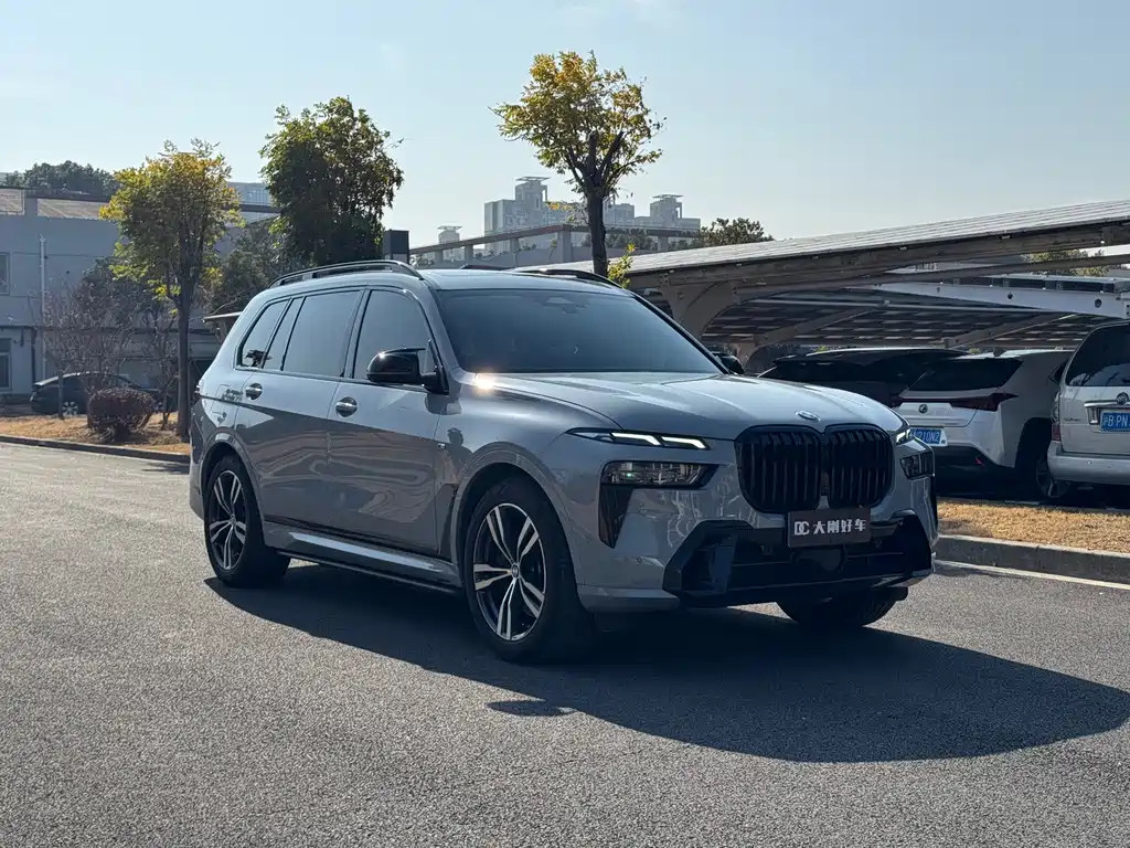 BMW X7 2023