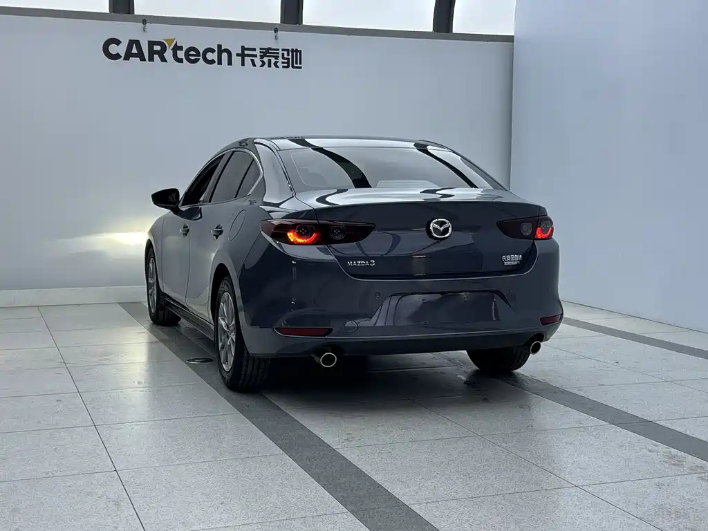 Mazda 3 2023