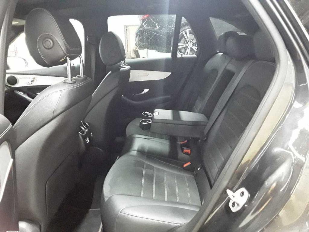 Mercedes-Benz GLC 300 2021