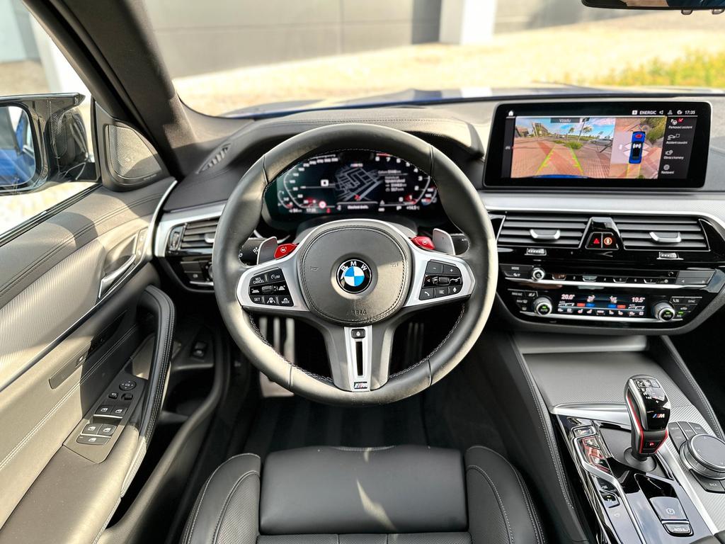 BMW M5 2021