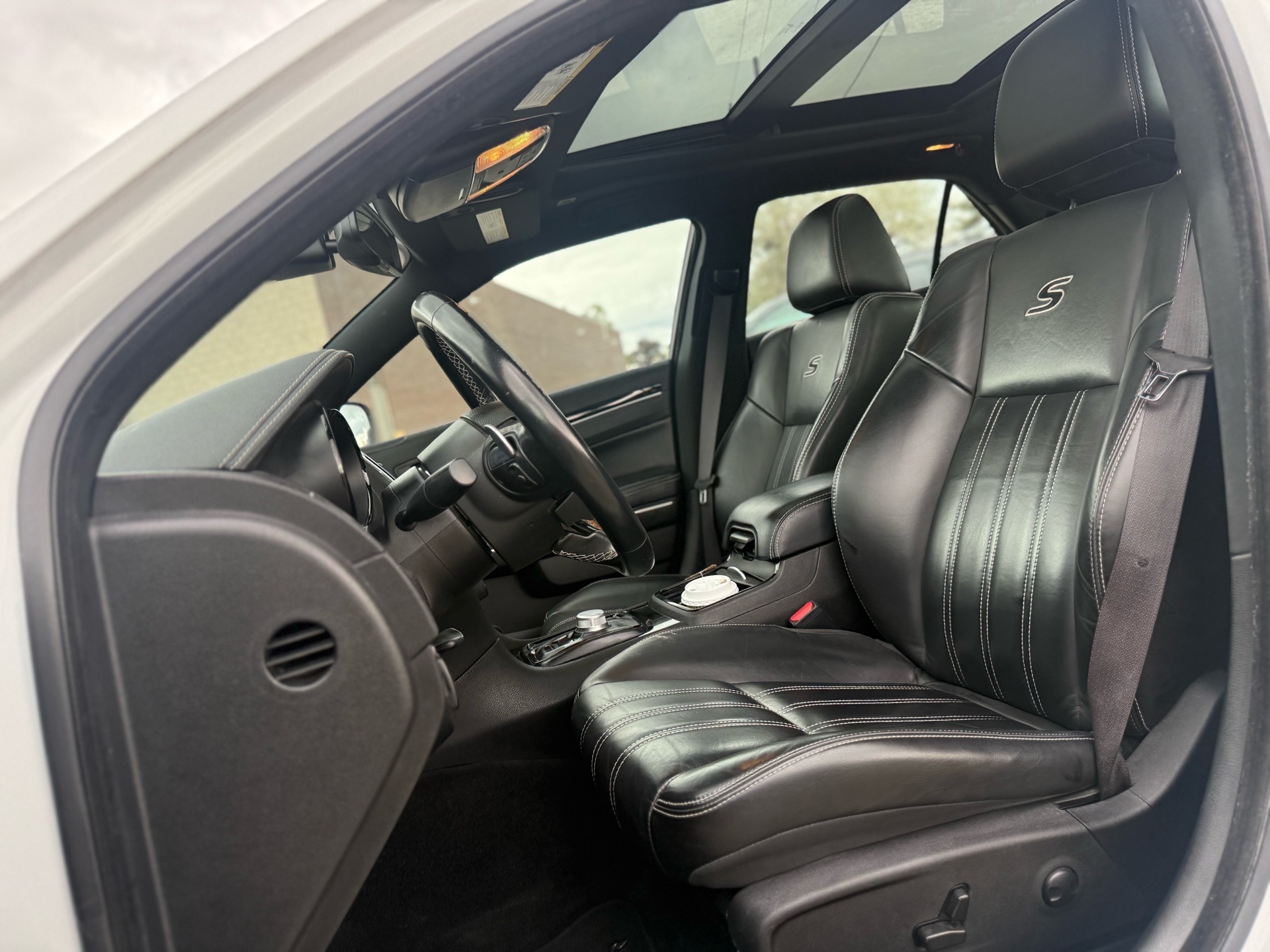 Chrysler 300 2022