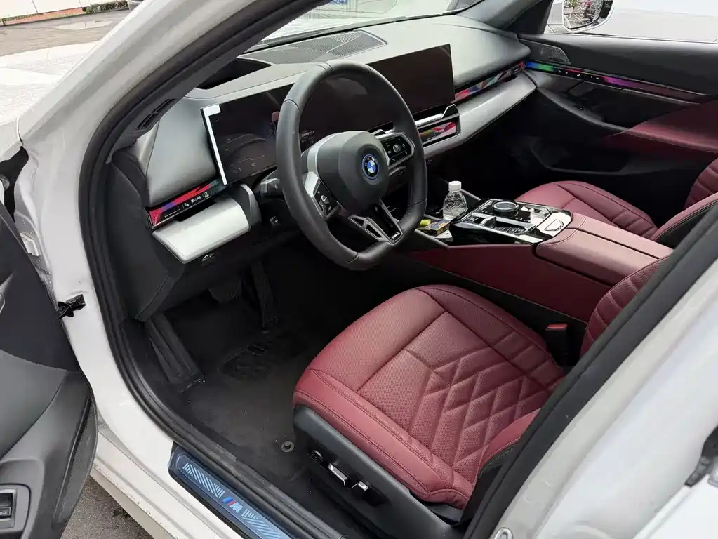 BMW i5 2025