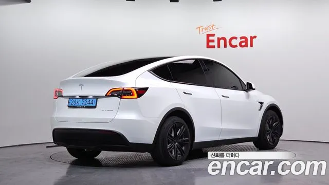 Tesla Model Y 2022