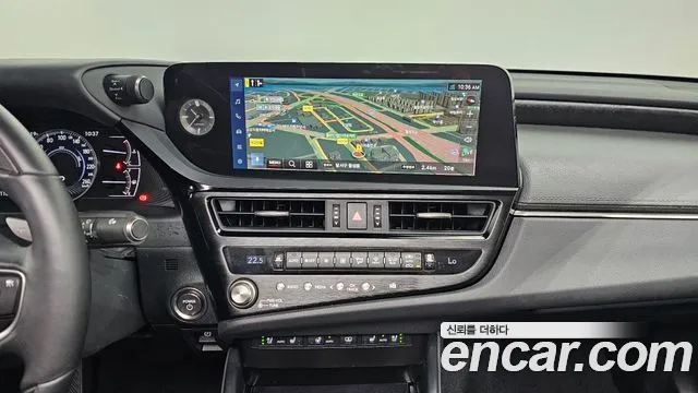 Lexus ES 2024