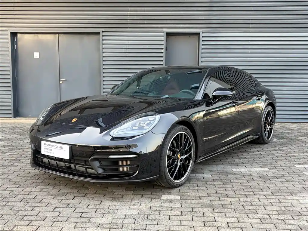 Porsche Panamera 2023
