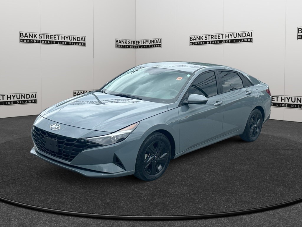 Hyundai Elantra 2022