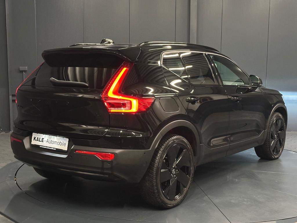 Volvo XC40 2025