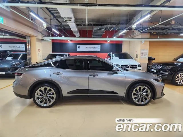 Toyota Crown 2023