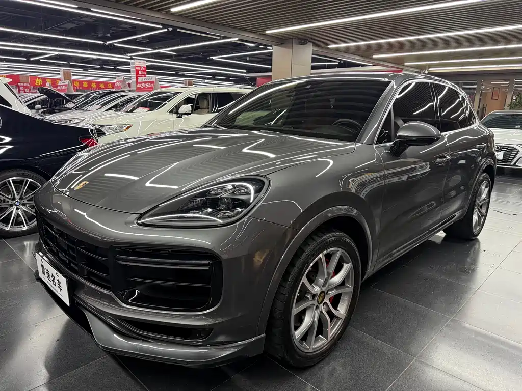 Porsche Cayenne 2022