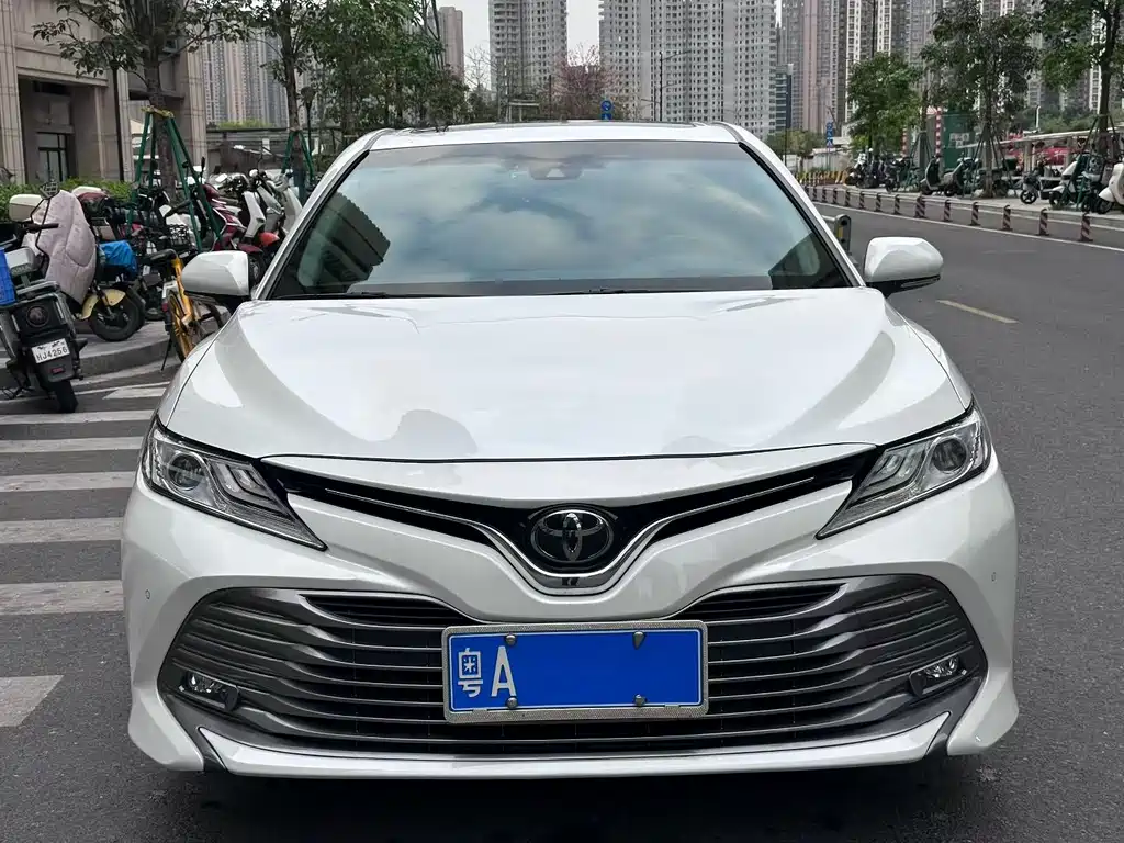 Toyota Camry 2021